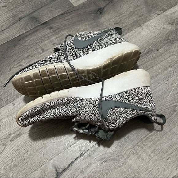 Nike Roshe Run Grey Knit Sneakers Womens 8.5 Youth 7Y Lightweight Sneaker - Picture 5 of 8